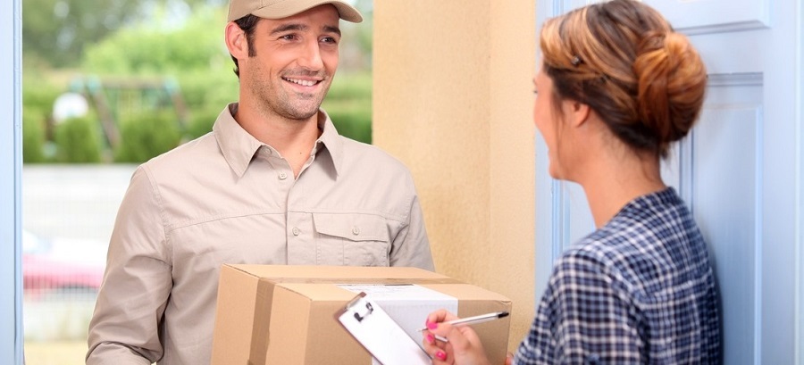 How to Find the Right International Postage Delivery Service?